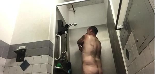  Public shower